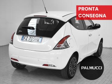 LANCIA CERTIFIED Lancia Ypsilon 1.2 69cv Start And  Stop Gold Usata - City Car Benzina Bianco - Prato - 2470665_3