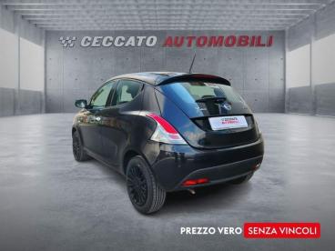 LANCIA CERTIFIED Lancia Ypsilon 1.0 Firefly Hybrid Silver S And S 70cv 5p.ti Usata - City Car Ibrido Nero - Bassano Del Grappa - 2471001_3