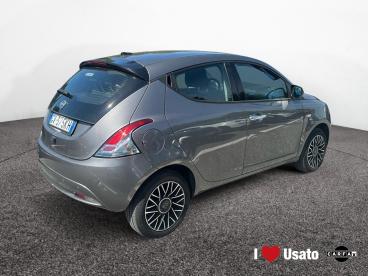 LANCIA CERTIFIED Lancia Ypsilon Iii 2021 1.0 Firefly Hybrid Gold S And S 70cv 5p.t Usata - City Car Ibrido Grigio - Roma - 2473887_3
