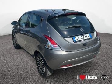 LANCIA CERTIFIED Lancia Ypsilon Iii 2021 1.0 Firefly Hybrid Gold S And S 70cv 5p.t Usata - City Car Ibrido Grigio - Roma - 2473887_4