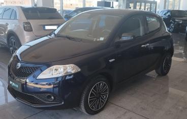 LANCIA CERTIFIED Lancia Ypsilon 1.0 70cv Firefly Hybrid S And S Gold Usata - City Car Ibrido Blu - Foggia - 2473917_3