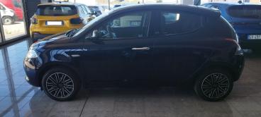 LANCIA CERTIFIED Lancia Ypsilon 1.0 70cv Firefly Hybrid S And S Gold Usata - City Car Ibrido Blu - Foggia - 2473917_4