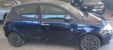 LANCIA CERTIFIED Lancia Ypsilon 1.0 70cv Firefly Hybrid S And S Gold Usata - City Car Ibrido Blu - Foggia - 2473917_5
