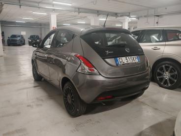 LANCIA CERTIFIED Lancia Ypsilon 1.0 Firefly 5 Porte S And S Hybrid Ecochic Silver Usata - City Car Ibrido Grigio - Grugliasco - 2476337_4
