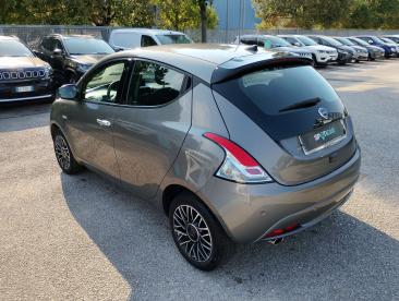 LANCIA CERTIFIED Lancia Ypsilon 1.2 69cv Gpl Ecochic Usata - City Car Gpl Grigio - Ravenna - 2479542_2