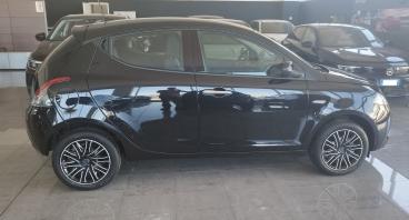 LANCIA CERTIFIED Lancia Ypsilon 1.2 Ecochic Gpl 69cv Usata - City Car  Nero - Foggia - 2479584_4