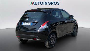 LANCIA CERTIFIED Lancia Ypsilon Iii 2021 1.0 Firefly Hybrid Silver S And S 70cv Usata - City Car Ibrido Nero - Torino - 2482823_5