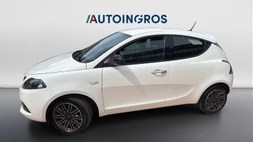 LANCIA CERTIFIED Lancia Ypsilon Iii 2021 1.0 Firefly Hybrid Silver S And S 70cv 5p Usata - City Car Ibrido Bianco - Torino - 2482824_2