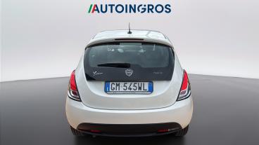 LANCIA CERTIFIED Lancia Ypsilon Iii 2021 1.0 Firefly Hybrid Silver S And S 70cv 5p Usata - City Car Ibrido Bianco - Torino - 2482824_4