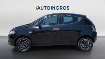 LANCIA CERTIFIED Lancia Ypsilon Iii 2021 1.0 Firefly Hybrid Silver S And S 70cv Usata - City Car Ibrido Nero - Torino - 2482828_2