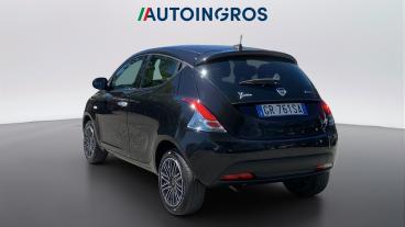 LANCIA CERTIFIED Lancia Ypsilon Iii 2021 1.0 Firefly Hybrid Silver S And S 70cv Usata - City Car Ibrido Nero - Torino - 2482828_3