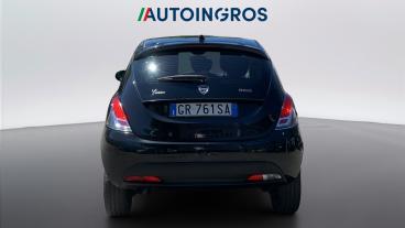 LANCIA CERTIFIED Lancia Ypsilon Iii 2021 1.0 Firefly Hybrid Silver S And S 70cv Usata - City Car Ibrido Nero - Torino - 2482828_4