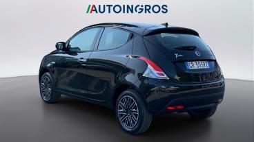 LANCIA CERTIFIED Lancia Ypsilon Iii 2021 1.0 Firefly Hybrid Silver S And S 70cv Usata - City Car Ibrido Nero - Torino - 2482829_3