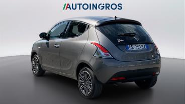 LANCIA CERTIFIED Lancia Ypsilon Iii 2021 1.0 Firefly Hybrid Silver S And S 70cv Usata - City Car Ibrido Grigio - Torino - 2482833_3