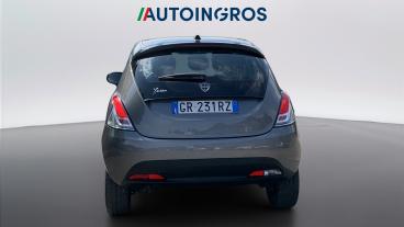 LANCIA CERTIFIED Lancia Ypsilon Iii 2021 1.0 Firefly Hybrid Silver S And S 70cv Usata - City Car Ibrido Grigio - Torino - 2482833_4
