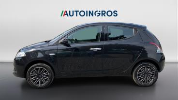 LANCIA CERTIFIED Lancia Ypsilon Iii 2021 1.0 Firefly Hybrid Silver S And S 70cv Usata - City Car Ibrido Nero - Torino - 2482834_2