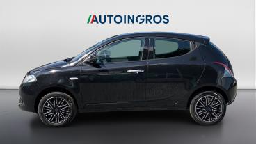 LANCIA CERTIFIED Lancia Ypsilon Iii 2021 1.0 Firefly Hybrid Silver S And S 70cv Usata - City Car Ibrido Nero - Torino - 2482835_2