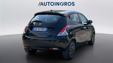 LANCIA CERTIFIED Lancia Ypsilon Iii 2021 1.0 Firefly Hybrid Silver S And S 70cv Usata - City Car Ibrido Nero - Torino - 2482835_5
