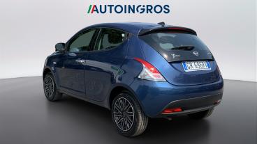 LANCIA CERTIFIED Lancia Ypsilon Iii 2021 1.0 Firefly Hybrid Silver S And S 70cv Usata - City Car Ibrido Blu - Torino - 2482836_3