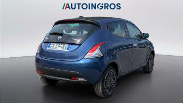 LANCIA CERTIFIED Lancia Ypsilon Iii 2021 1.0 Firefly Hybrid Silver S And S 70cv Usata - City Car Ibrido Blu - Torino - 2482836_5