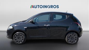 LANCIA CERTIFIED Lancia Ypsilon Iii 2021 1.0 Firefly Hybrid Silver S And S 70cv Usata - City Car Ibrido Nero - Torino - 2482837_2
