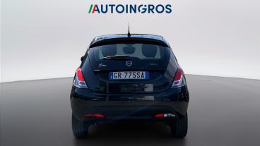 LANCIA CERTIFIED Lancia Ypsilon Iii 2021 1.0 Firefly Hybrid Silver S And S 70cv Usata - City Car Ibrido Nero - Torino - 2482837_4
