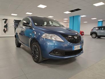 LANCIA CERTIFIED Lancia Ypsilon Nuova My23 1.0 Firefly 70 Cvstart And Stop Hybrid Usata - City Car Ibrido Blu - Charvensod - 2482851_1