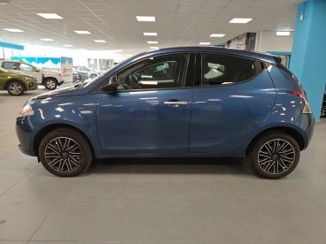 LANCIA CERTIFIED Lancia Ypsilon Nuova My23 1.0 Firefly 70 Cvstart And Stop Hybrid Usata - City Car Ibrido Blu - Charvensod - 2482851_4