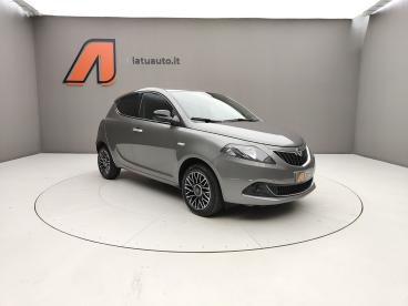 LANCIA CERTIFIED Lancia Ypsilon Iii 2021 1.0 70cv Hybrid Platino Usata - City Car Ibrido Plug-in Grigio - Voghera - 2482902_3