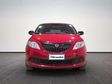 LANCIA CERTIFIED Lancia Ypsilon 1.0 Firefly Hybrid Silver Plus S And S 70cv Usata - City Car Ibrido Rosso - Pistoia - 2483046_2