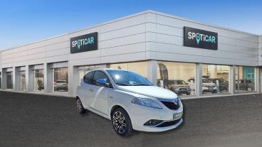 LANCIA CERTIFIED Lancia Ypsilon 3ª Serie 1.2 69 Cv 5 Porte Gpl Ecochic Black And N Usata - City Car  Bianco - Imola - 2483087_3