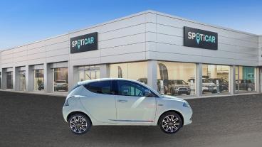 LANCIA CERTIFIED Lancia Ypsilon 3ª Serie 1.2 69 Cv 5 Porte Gpl Ecochic Black And N Usata - City Car  Bianco - Imola - 2483087_4