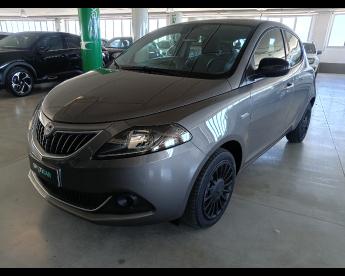 LANCIA CERTIFIED Lancia Ypsilon Iii 2021 1.0 Firefly Hybrid Gold S And S 70cv Usata - City Car Ibrido Grigio - Pisa - 2483131_1