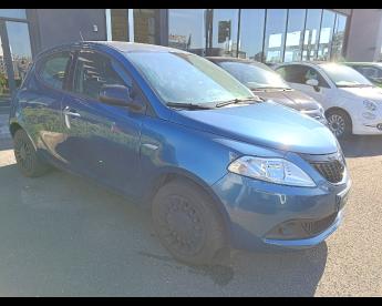 LANCIA CERTIFIED Lancia Ypsilon Iii 2021 1.0 Firefly Hybrid Silver S And S 70cv Usata - City Car Ibrido Blu - Pisa - 2483132_3
