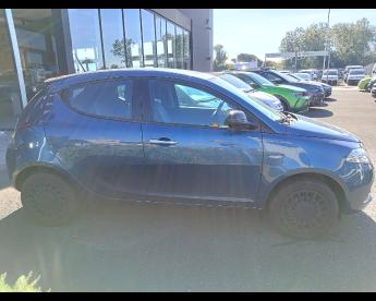 LANCIA CERTIFIED Lancia Ypsilon Iii 2021 1.0 Firefly Hybrid Silver S And S 70cv Usata - City Car Ibrido Blu - Pisa - 2483132_4