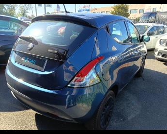 LANCIA CERTIFIED Lancia Ypsilon Iii 2021 1.0 Firefly Hybrid Silver S And S 70cv Usata - City Car Ibrido Blu - Pisa - 2483132_5