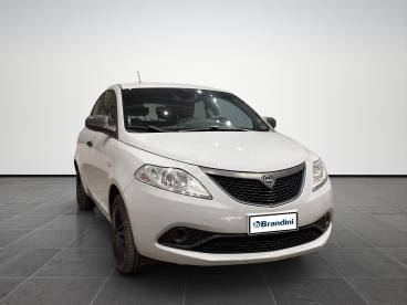 LANCIA CERTIFIED Lancia Ypsilon 1.2 Elefantino Blu Ecochic Gpl 69cv My19 Usata - City Car  Grigio - Pistoia - 2483649_3