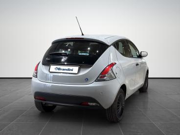 LANCIA CERTIFIED Lancia Ypsilon 1.2 Elefantino Blu Ecochic Gpl 69cv My19 Usata - City Car  Grigio - Pistoia - 2483649_5