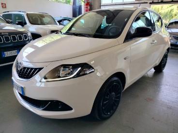 LANCIA CERTIFIED Lancia Ypsilon 1.0 Hybrid Silver Usata - City Car Ibrido Bianco - Cesena - 2484624_1