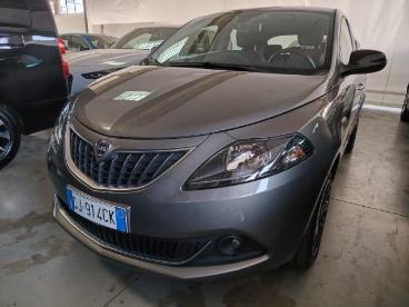 LANCIA CERTIFIED Lancia Ypsilon 1.0 Firefly 5 Porte S And S Hybrid Ecochic Gold Usata - City Car Ibrido Grigio - Cesena - 2484625_2