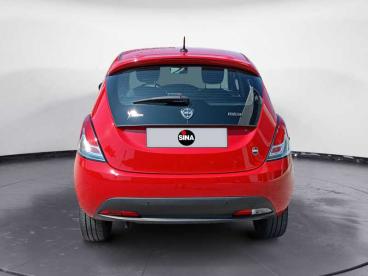 LANCIA CERTIFIED Lancia Ypsilon Iii 2021 1.0 Firefly Hybrid Silver S And S 70cv Usata - City Car Ibrido Rosso - Pordenone - 2485044_4