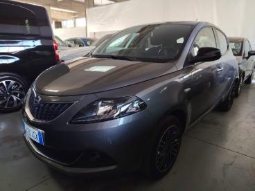 LANCIA CERTIFIED Lancia Ypsilon 1.0 Firefly 5 Porte S And S Hybrid Ecochic Gold Usata - City Car Ibrido Grigio - Cesena - 2486048_3