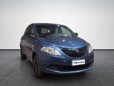 LANCIA CERTIFIED Lancia Ypsilon 1.0 Hybrid Silver S And S 70cv Usata - City Car Ibrido Blu - Pistoia - 2486438_3