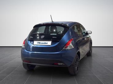 LANCIA CERTIFIED Lancia Ypsilon 1.0 Hybrid Silver S And S 70cv Usata - City Car Ibrido Blu - Pistoia - 2486438_5