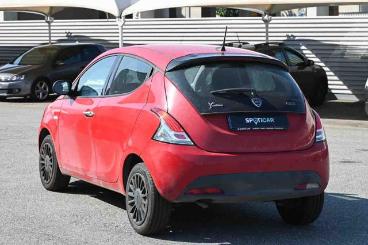 LANCIA CERTIFIED Lancia Ypsilon 1.0 Firefly S And S Hybrid Silver Usata - City Car Ibrido Rosso - Carmagnola - 2486844_4