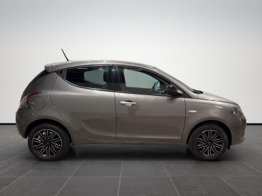 LANCIA CERTIFIED Lancia Ypsilon 1.0 Firefly Hybrid Alberta Ferretti S And S 70cv Usata - City Car Ibrido Grigio - Pistoia - 2486919_4