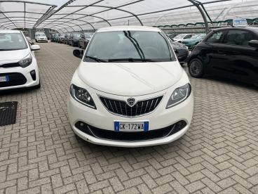 LANCIA CERTIFIED Lancia Ypsilon 1.0 Firefly 70cv S And S Hybrid Gold Usata - City Car Ibrido Bianco - Milano - 2487659_2