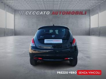 LANCIA CERTIFIED Lancia Ypsilon 1.0 Firefly Hybrid Gold S And S 70cv 5p.ti Usata - City Car Ibrido Nero - Bassano Del Grappa - 2490192_5