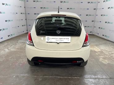 LANCIA CERTIFIED Lancia Ypsilon 1.2 69cv Gpl Ecochic Elefantino Blu Usata - City Car  Bianco - Roma - 2491309_5