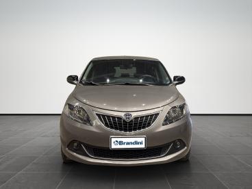 LANCIA CERTIFIED Lancia Ypsilon 1.0 Firefly Hybrid Gold S And S 70cv 5p.ti Usata - City Car Ibrido Grigio - Pistoia - 2491898_2
